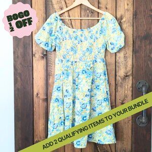 Artisan studio off-shoulder shirred bodice dress Size M EUC